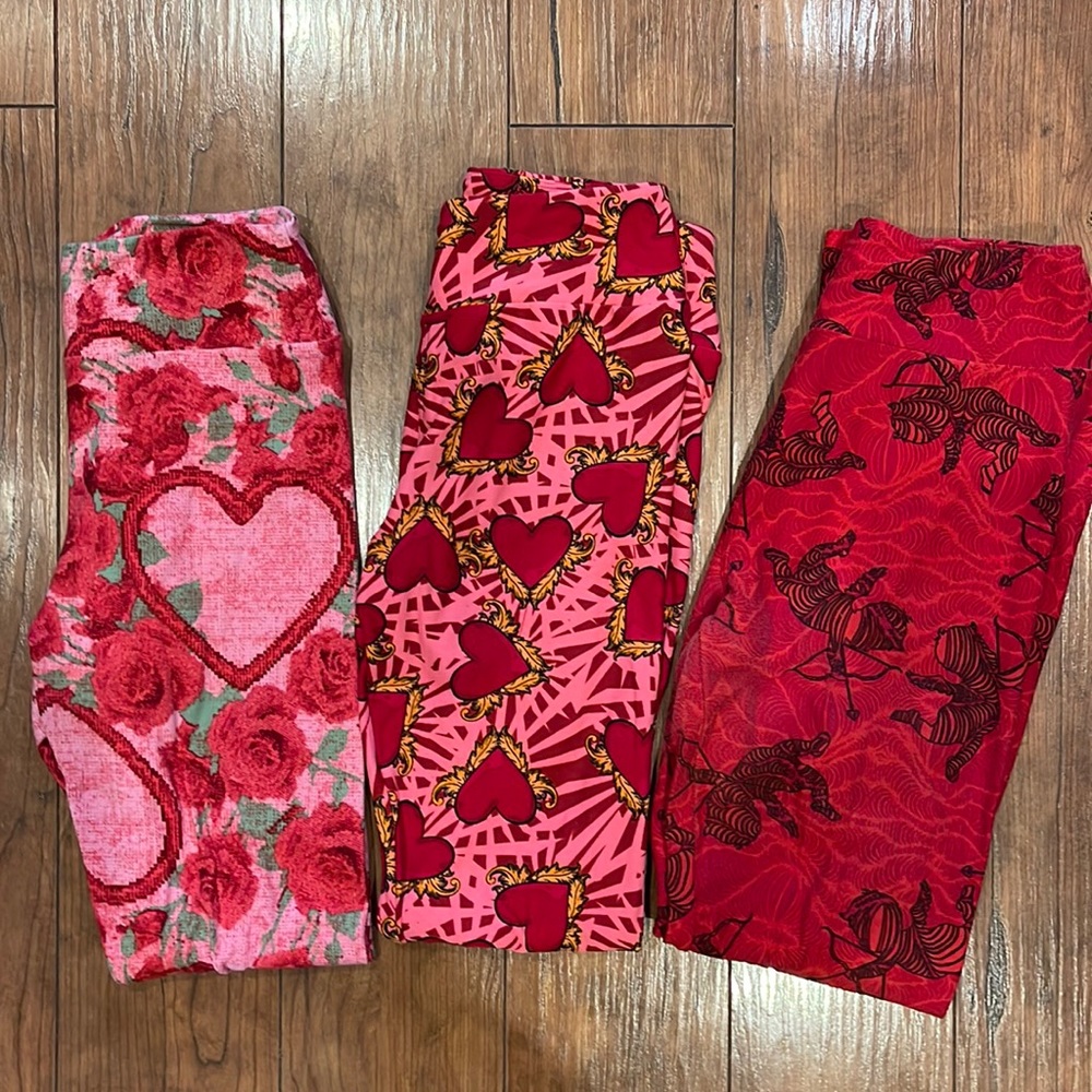 Valentine LuLaRoe one Size Leggings Lot of 3